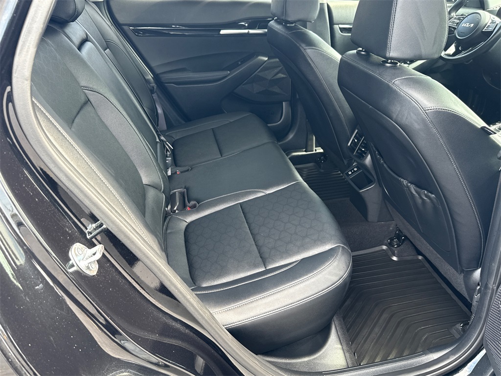 2024 Kia Seltos EX photo 15