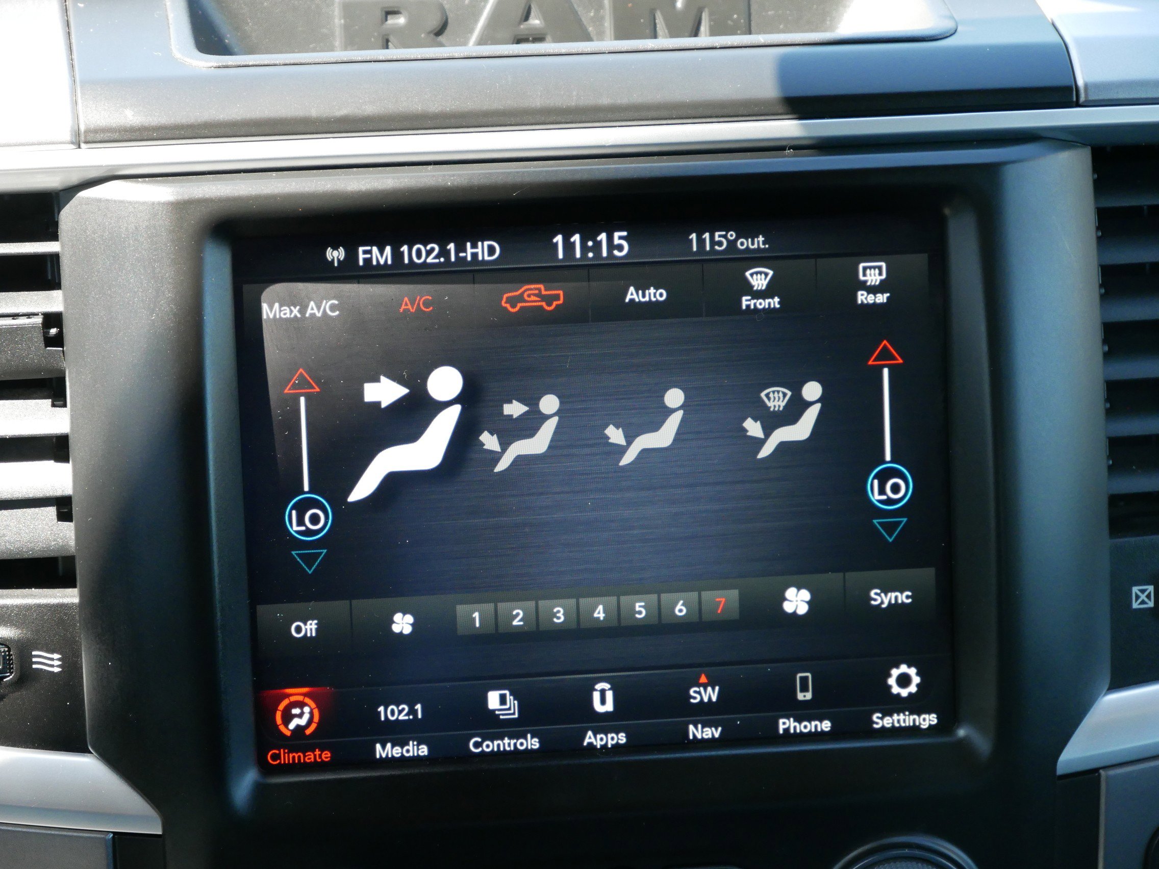 2023 Ram 1500 Classic SLT photo 14
