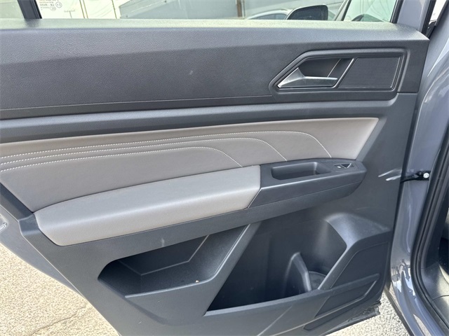 2021 Volkswagen Atlas Cross Sport V6 SE Technology photo 9