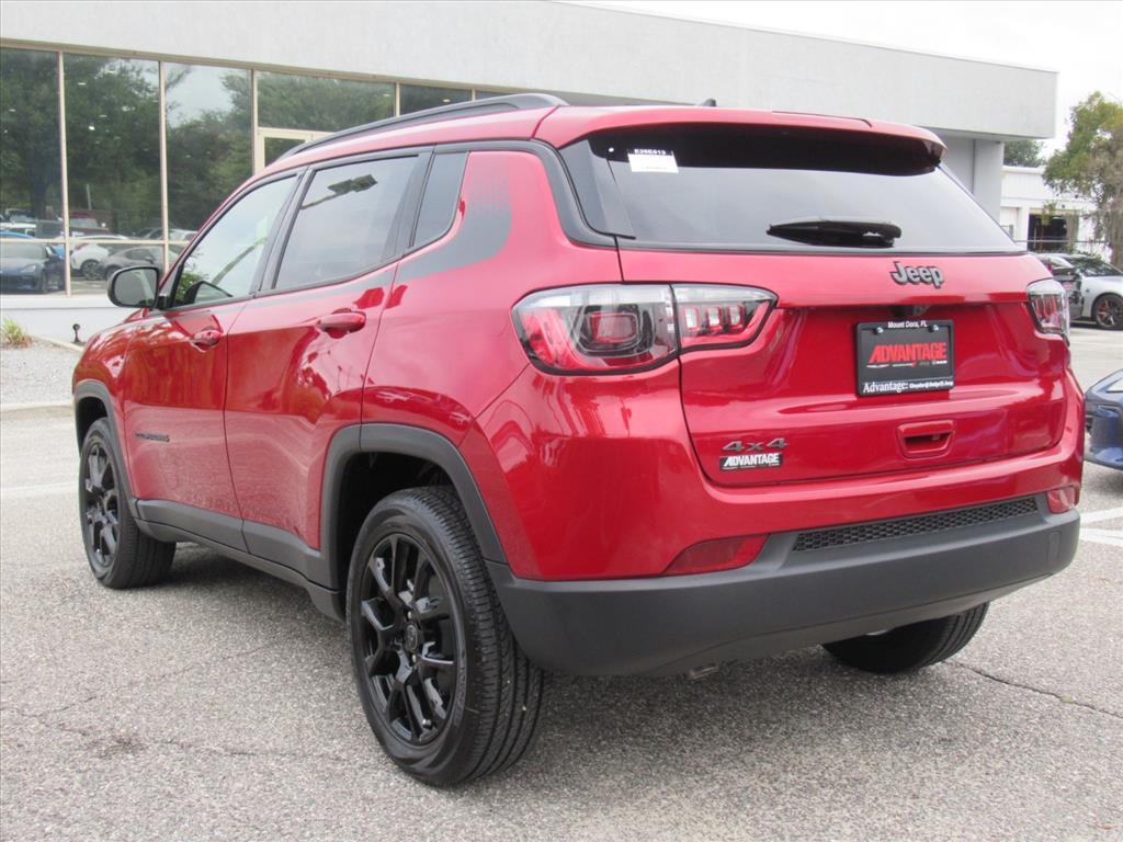 2026 Jeep Compass Latitude Altitude photo 3
