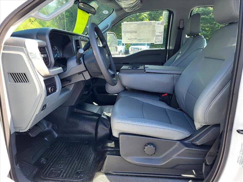 2023 Ford F-250 XL photo 3