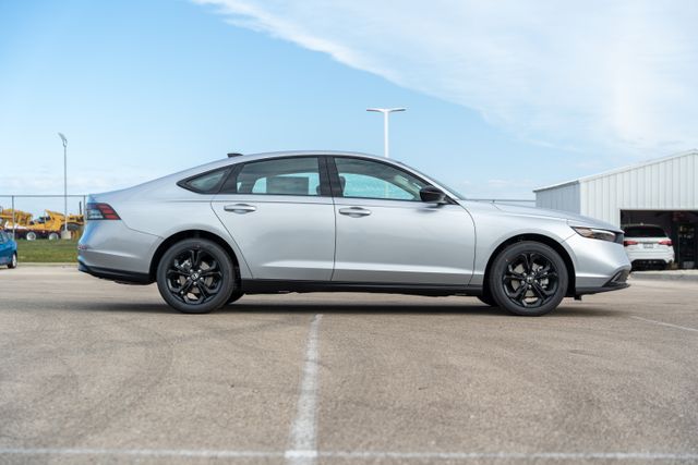 2025 Honda Accord SE photo 8