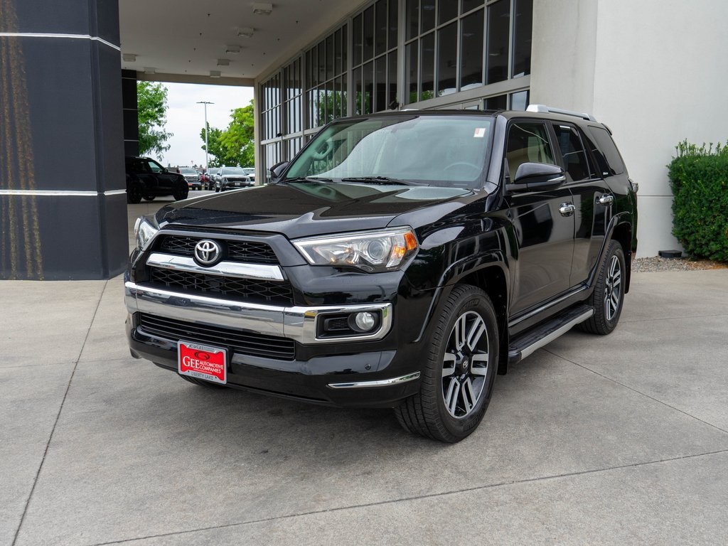 2016 Toyota 4Runner Limited photo 2