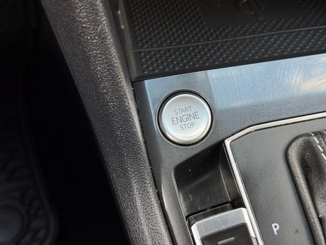 2021 Volkswagen Tiguan SE R-Line Black photo 14