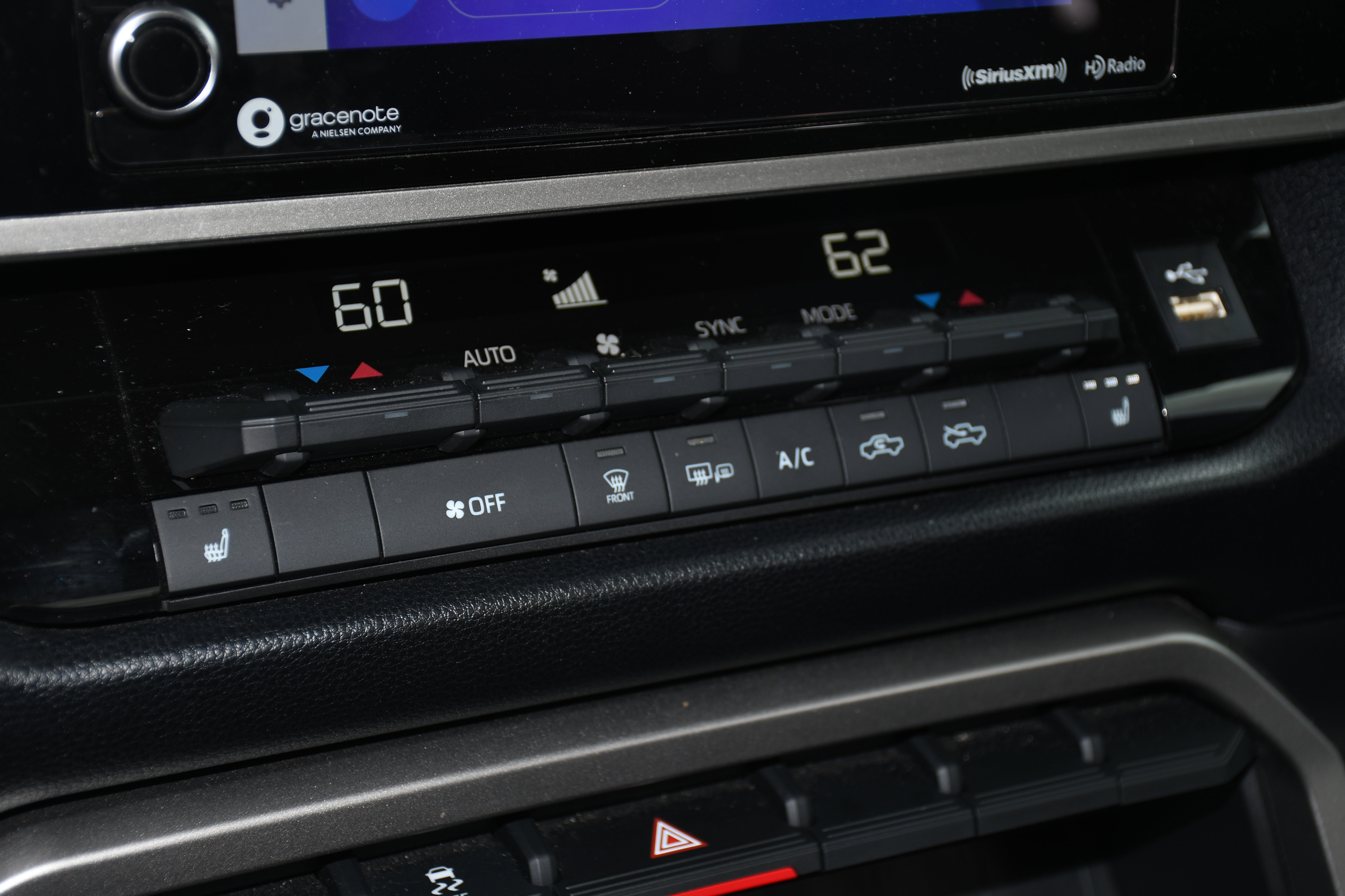 2024 Toyota Tundra SR5 CrewMax photo 4