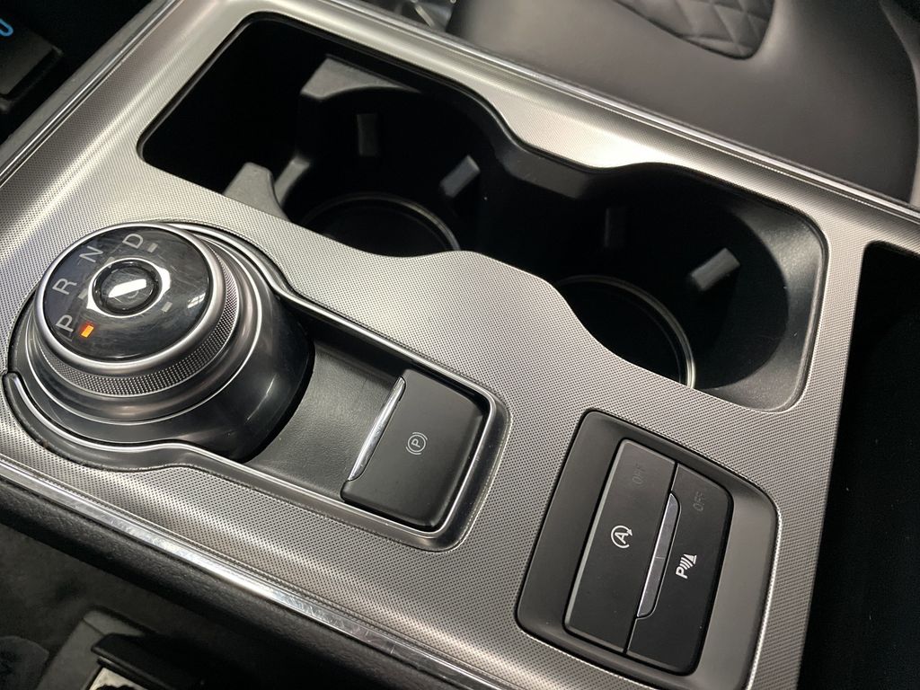 2024 Ford Edge Titanium photo 20