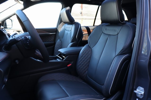 2025 Jeep Grand Cherokee Summit photo 10