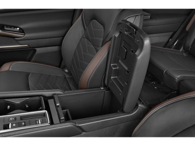 2025 Nissan Pathfinder Platinum photo 12