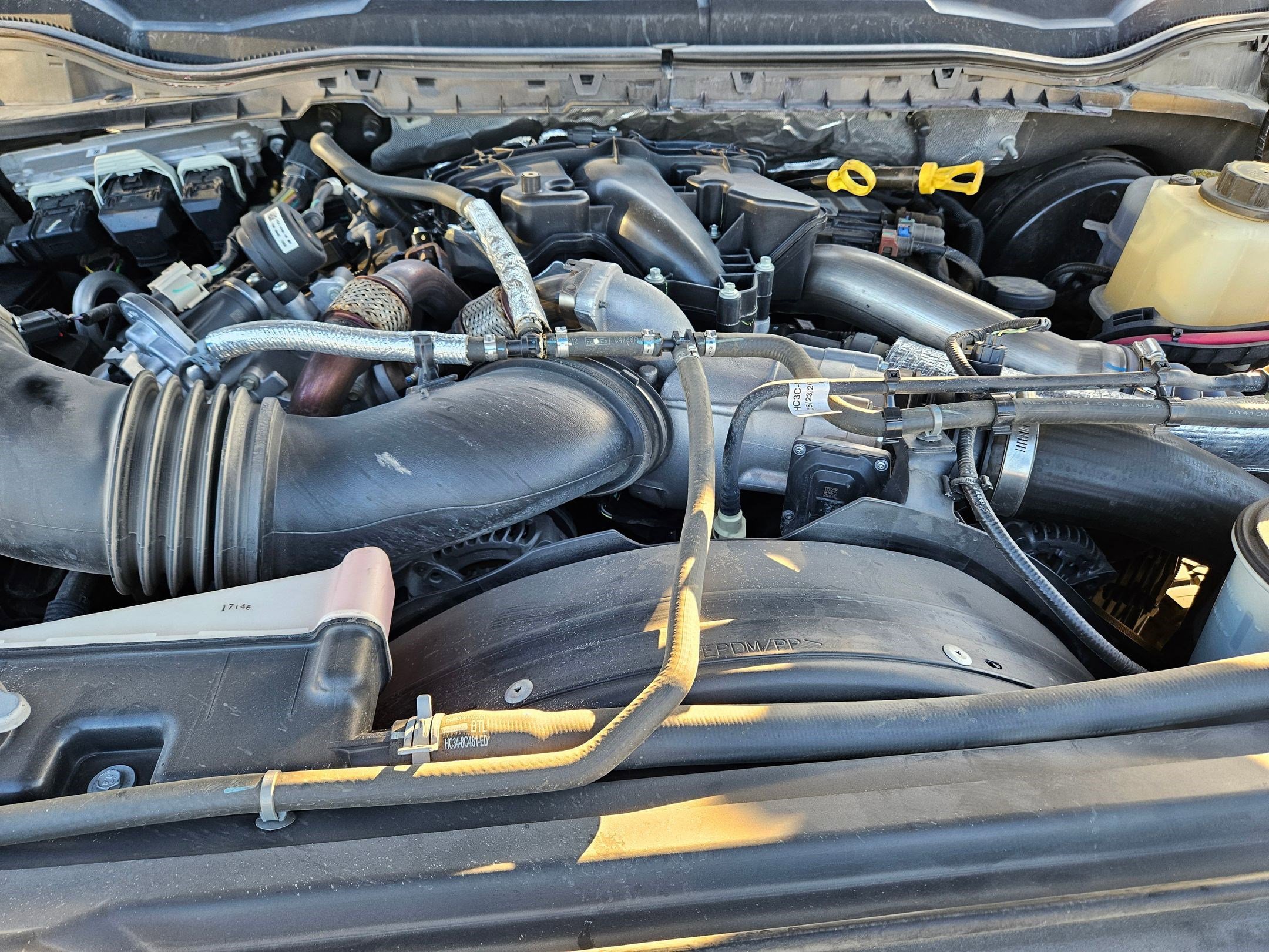 2017 Ford F-350 Lariat photo 30