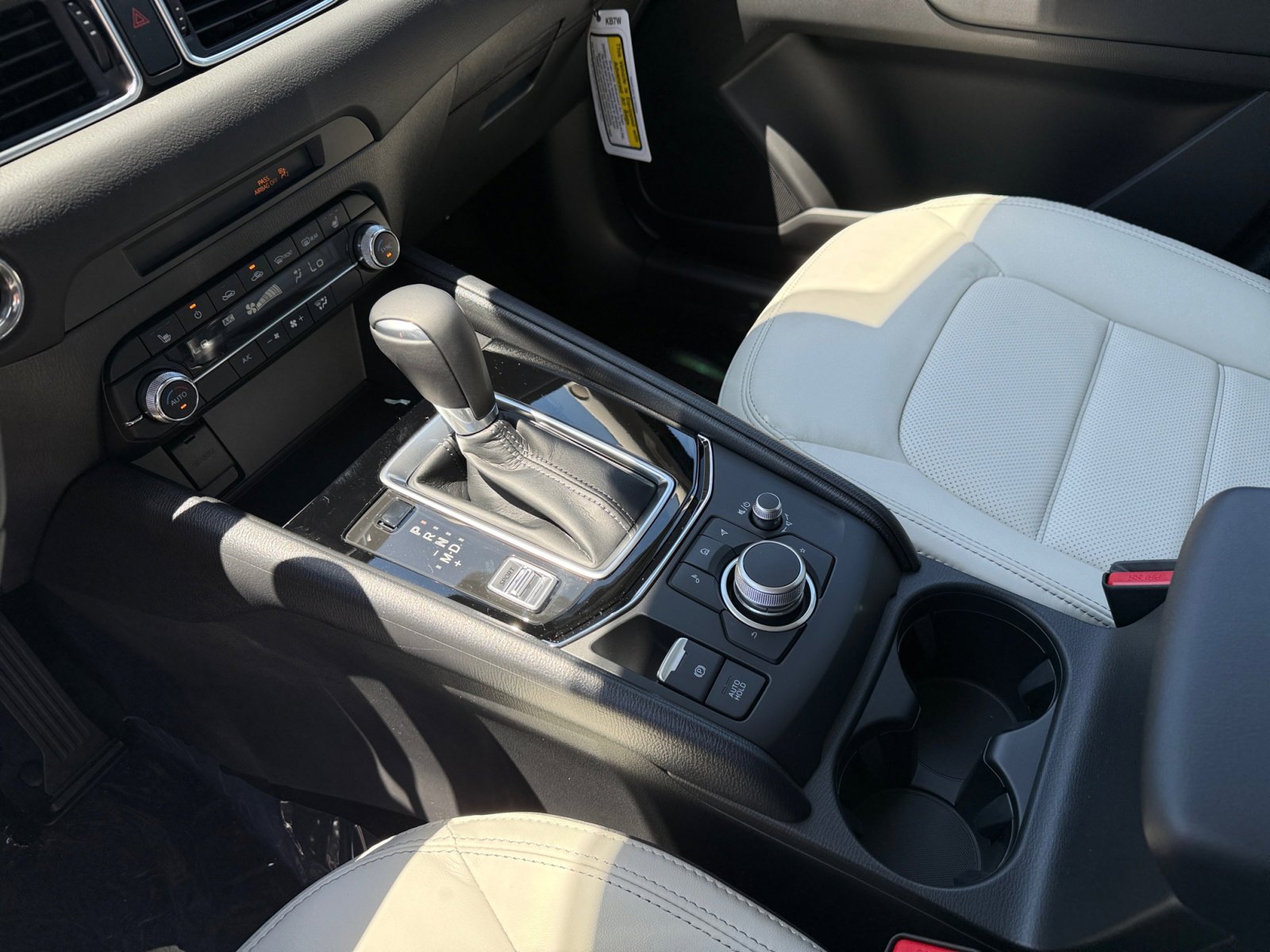 2025 Mazda CX-5 2.5 S Preferred photo 13