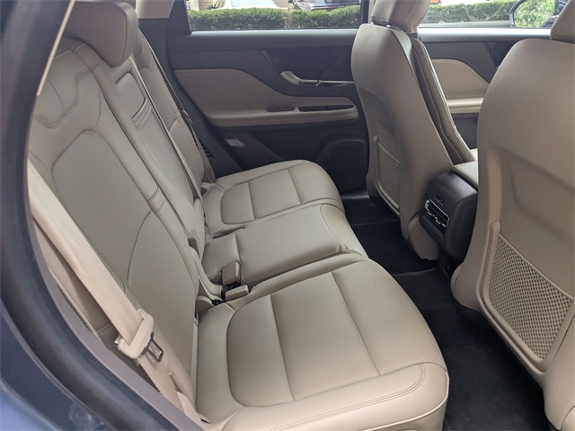2022 Lincoln Corsair Standard photo 26