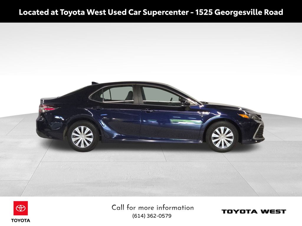 2021 Toyota Camry Hybrid LE photo 4