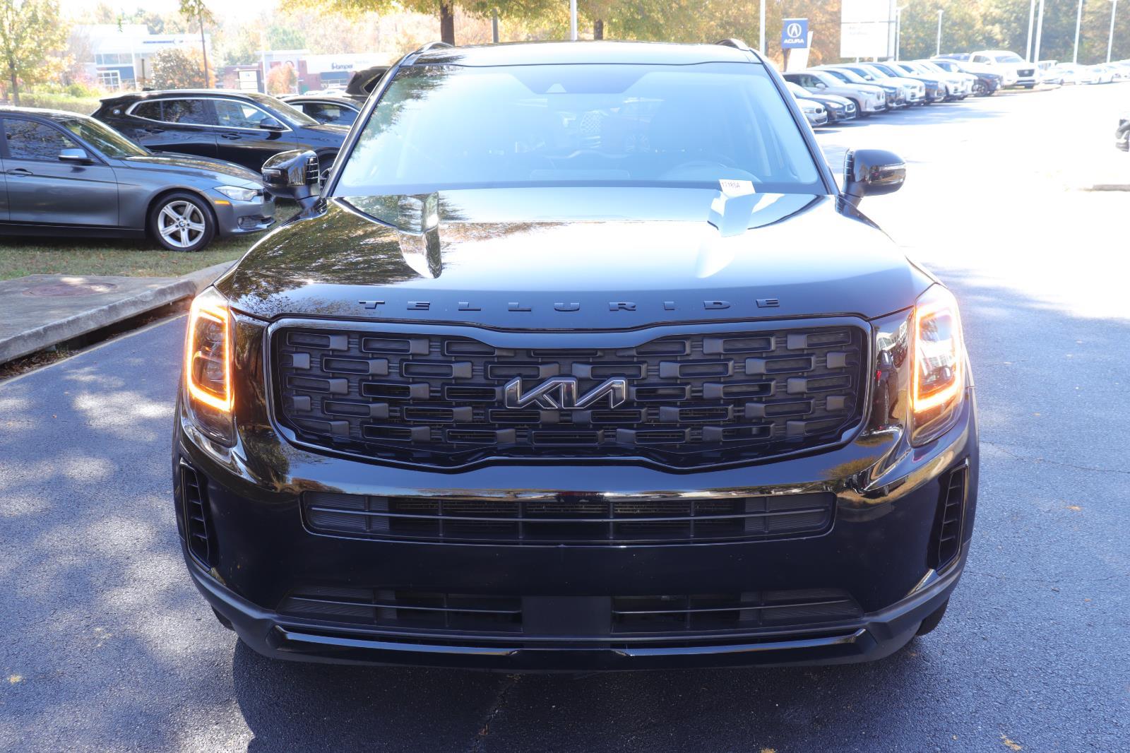 2022 Kia Telluride EX photo 2