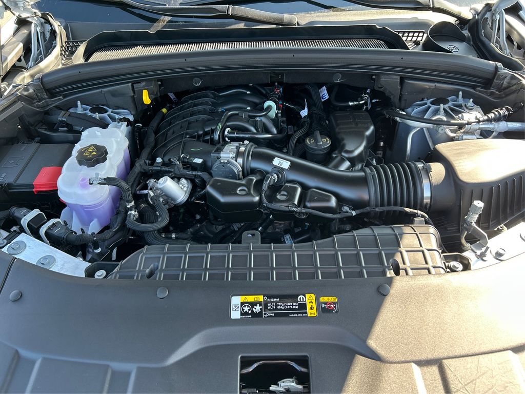 2025 Jeep Grand Cherokee Laredo X photo 14