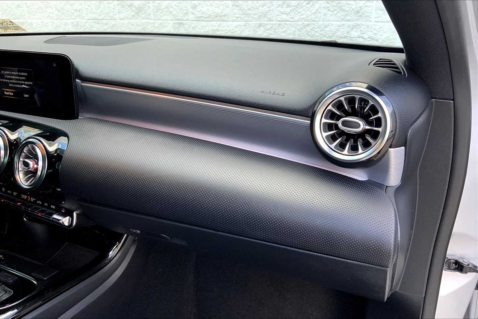 2021 Mercedes Benz A 220 photo 12