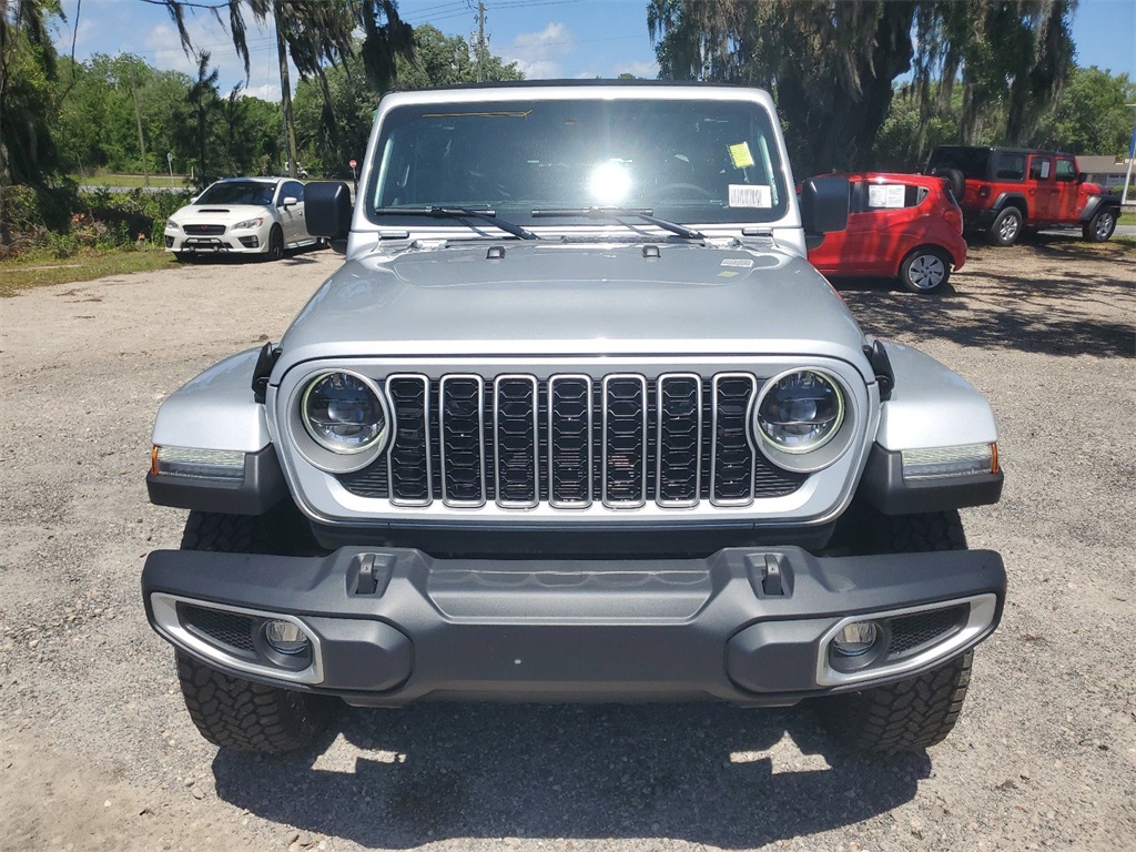 2024 Jeep Wrangler Sahara photo 5