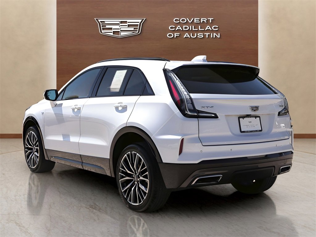 2024 Cadillac XT4 Sport photo 3