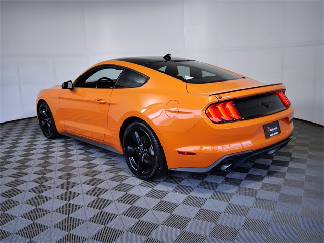 2021 Ford Mustang EcoBoost photo 6