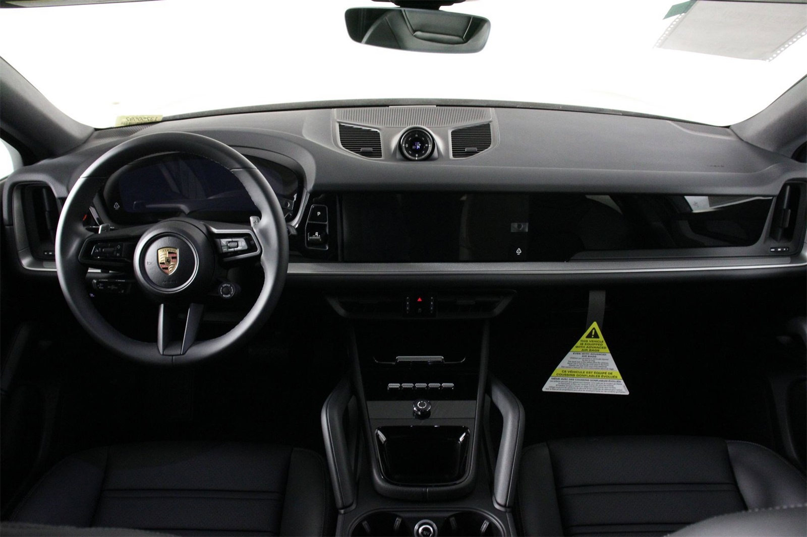2025 Porsche Cayenne E-Hybrid photo 11