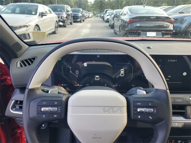2025 Kia K4 GT-Line photo 12