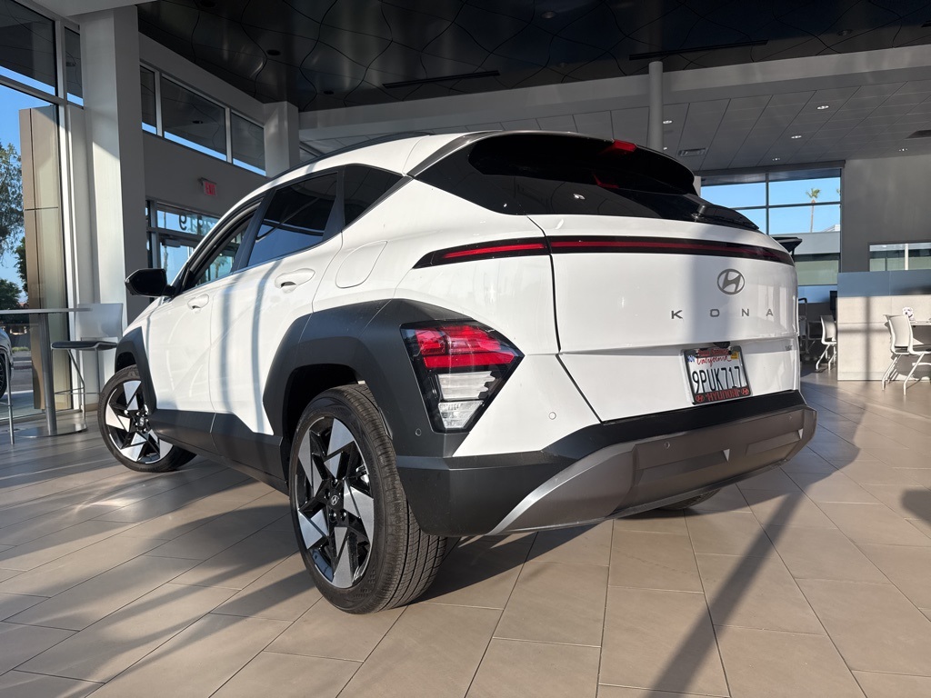 2024 Hyundai Kona Limited photo 4