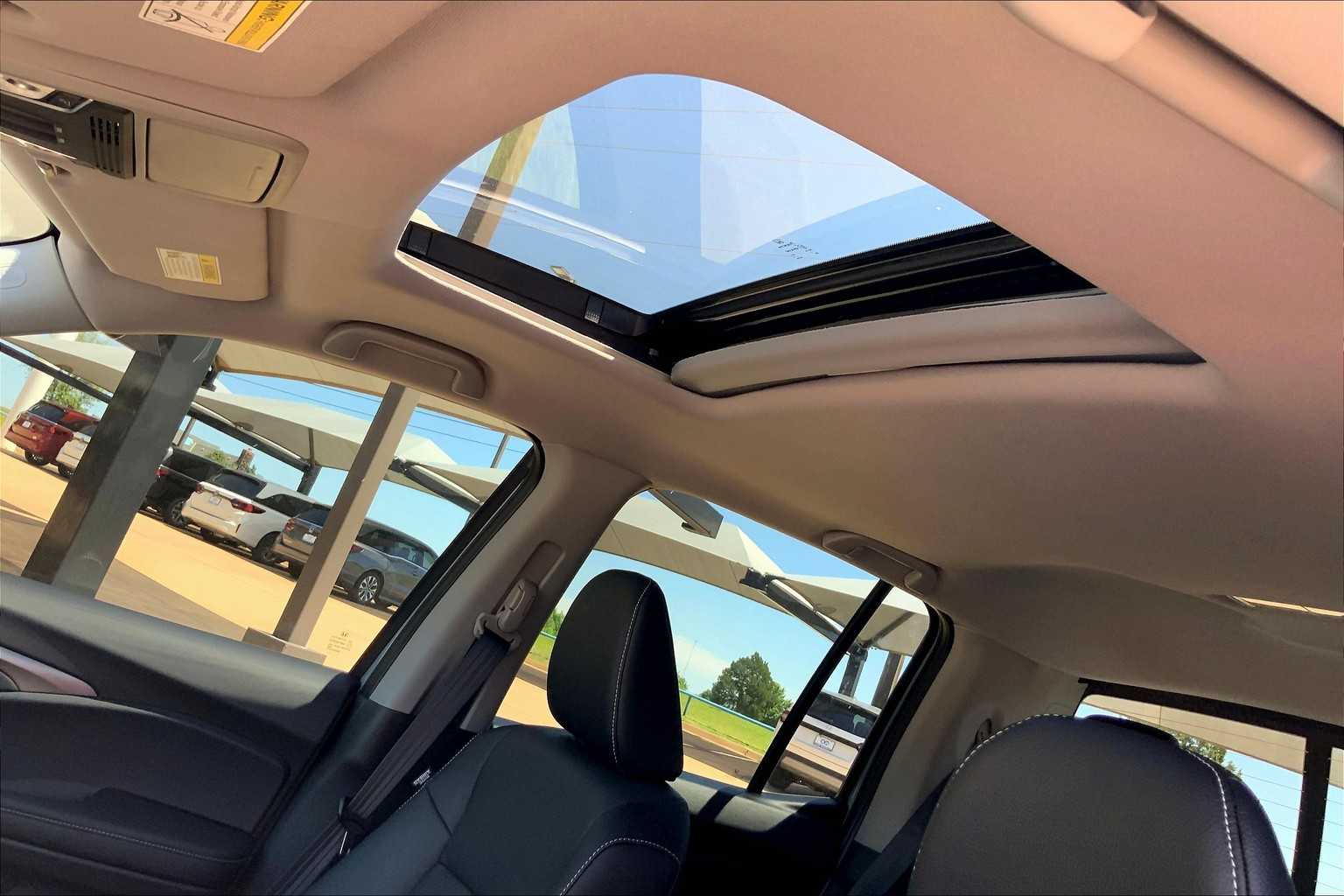 2025 Honda Ridgeline RTL photo 17