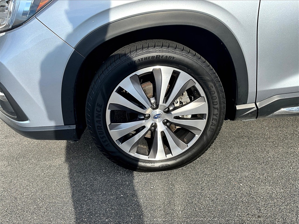 2022 Subaru Ascent Limited photo 7