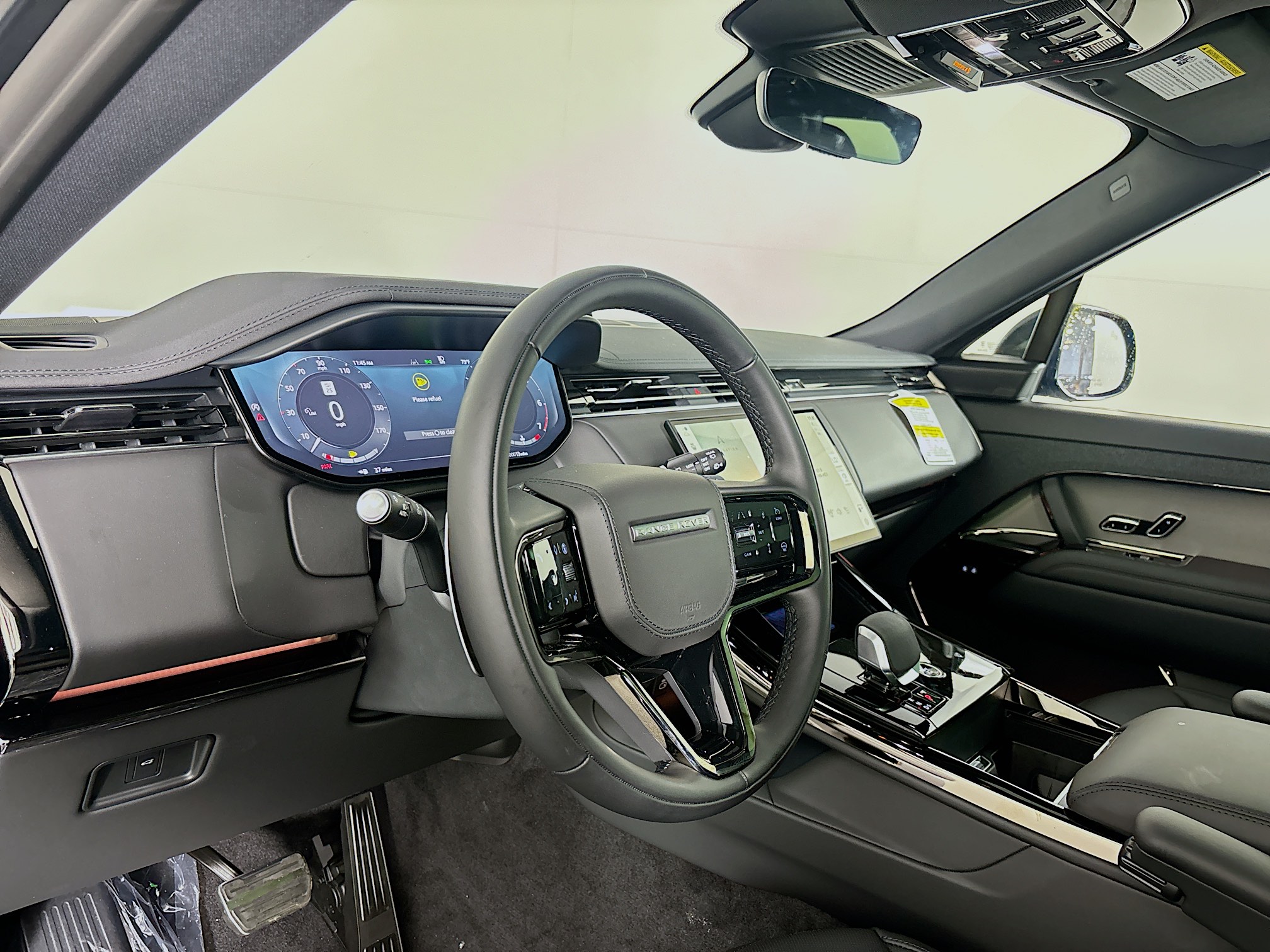 2025 Land Rover Range Rover Sport SE photo 9
