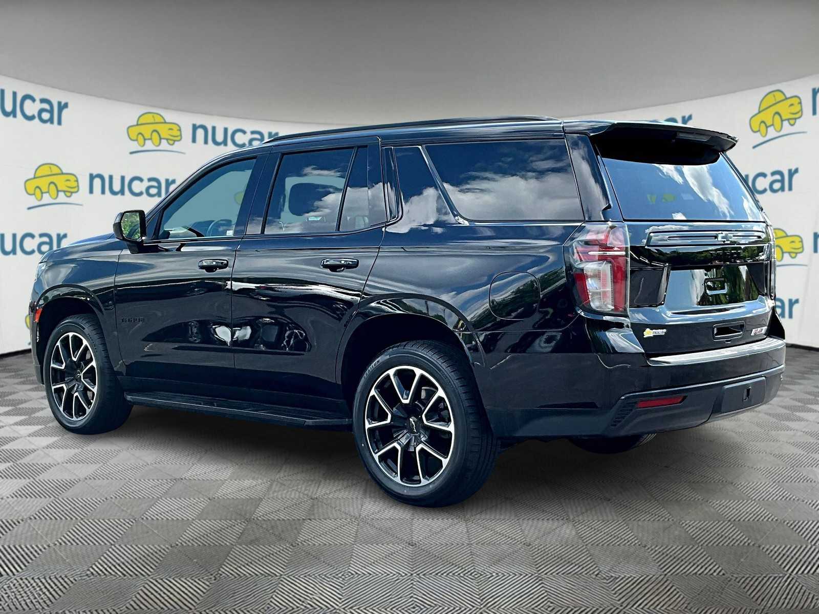 2023 Chevrolet Tahoe RST photo 3