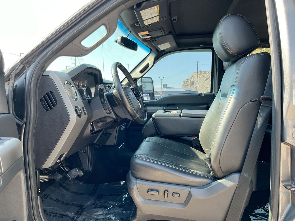 2012 Ford F-350 Lariat photo 12