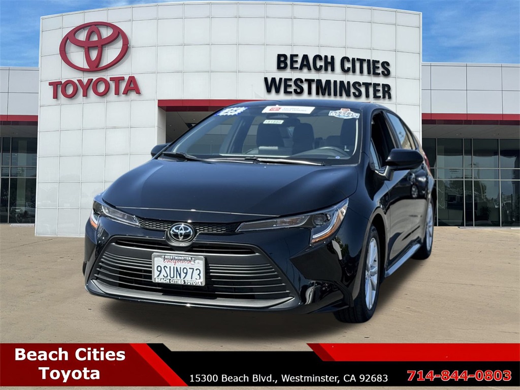 2025 Toyota Corolla LE photo 4