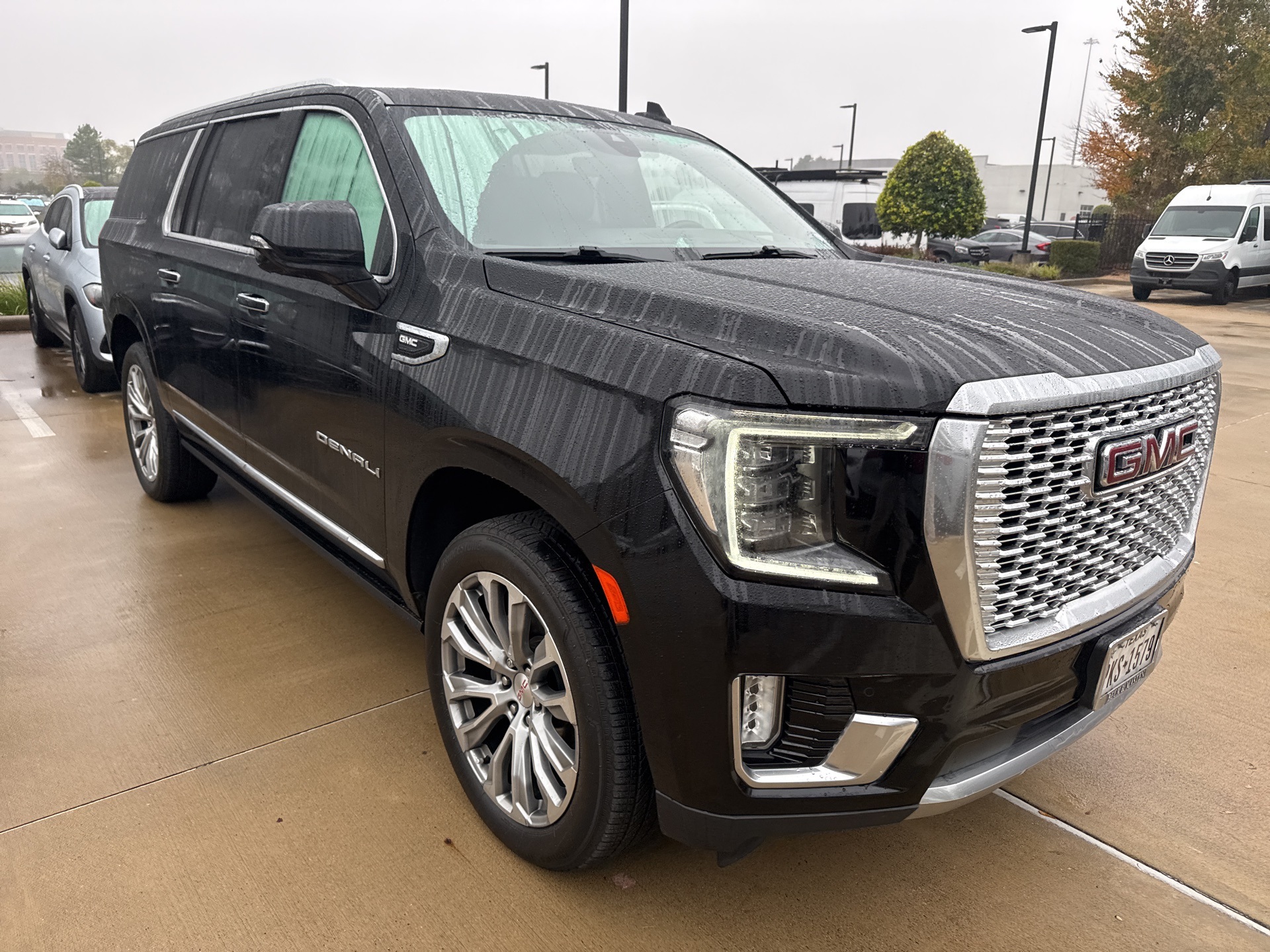 2021 GMC Yukon XL Denali's photo