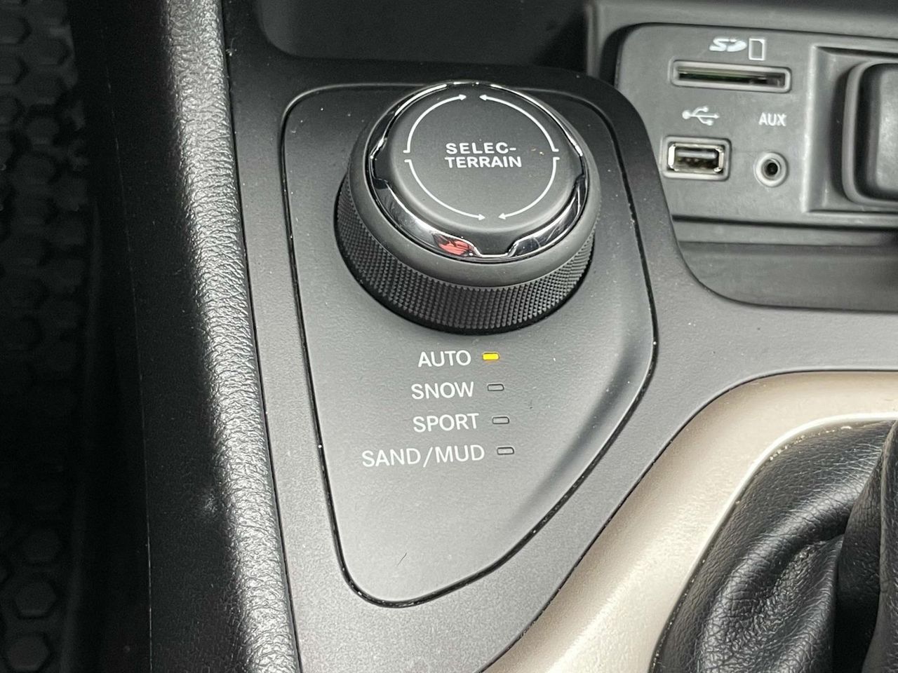 2017 Jeep Cherokee Latitude photo 24