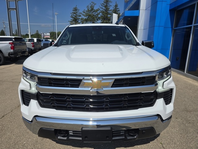 2025 Chevrolet Silverado 1500 LT photo 3