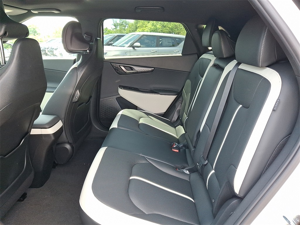 2025 Kia EV6 GT-Line photo 10