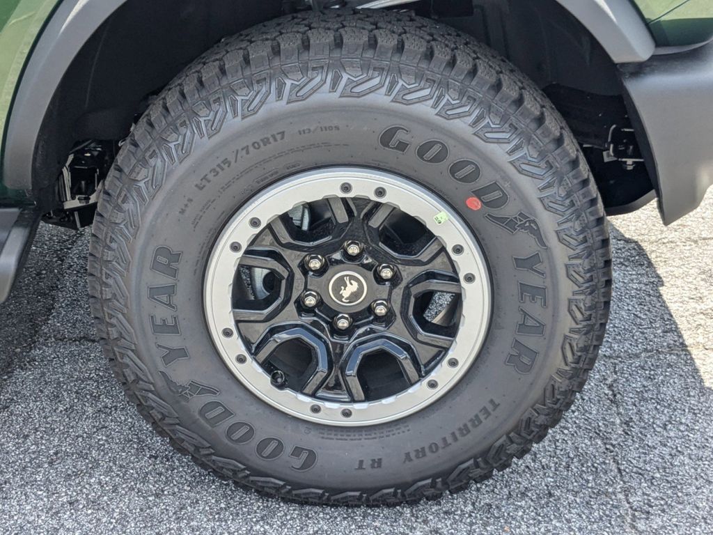 2025 Ford Bronco Outer Banks photo 10