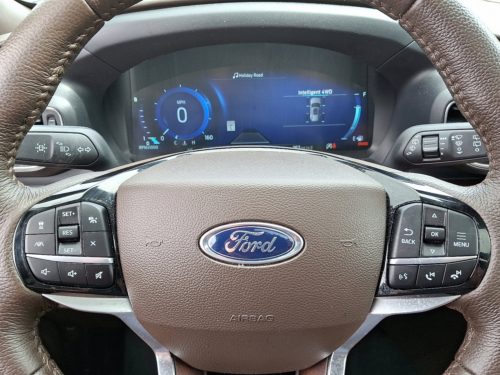 2023 Ford Explorer King Ranch photo 19