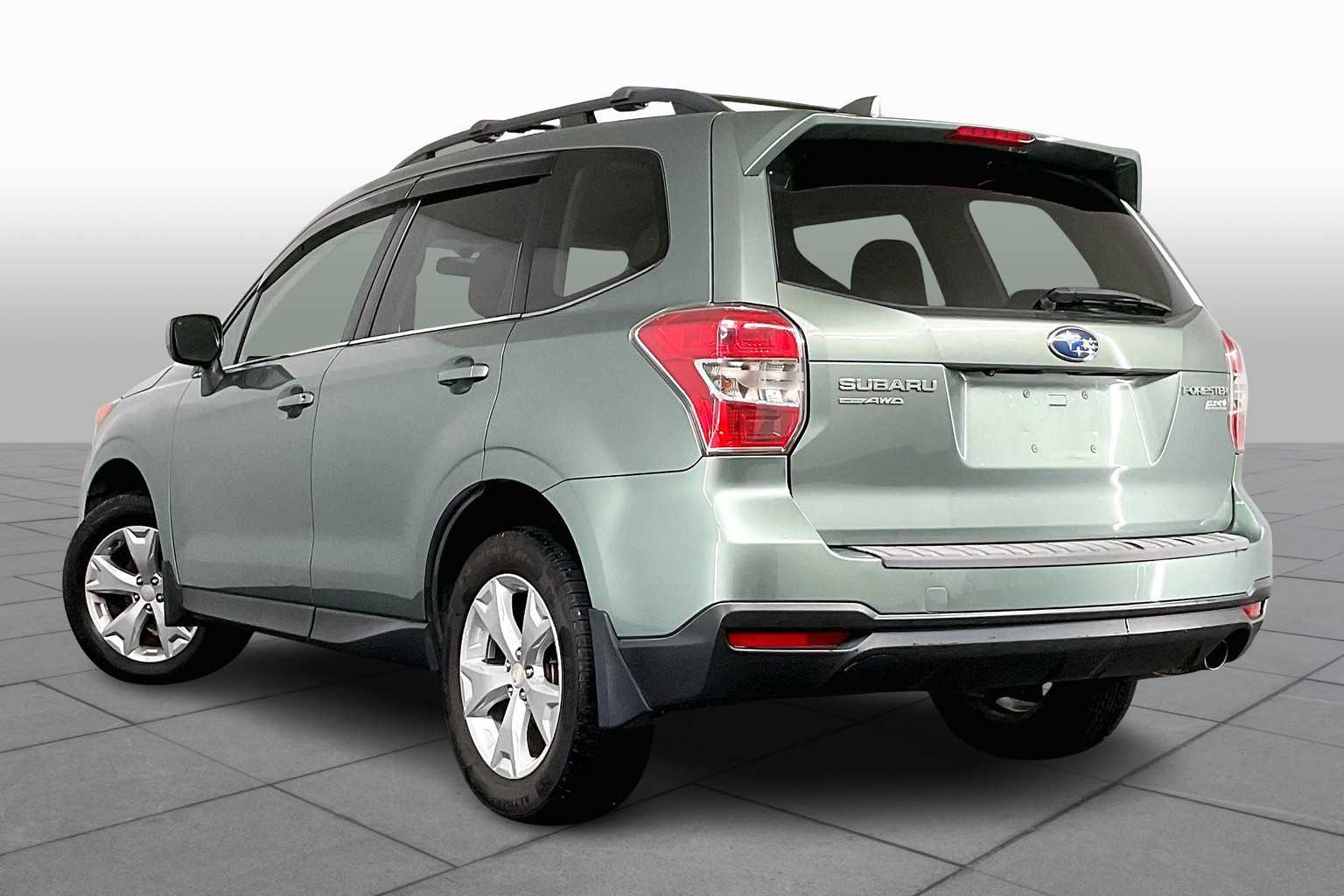 2016 Subaru Forester 2.5i Limited photo 10