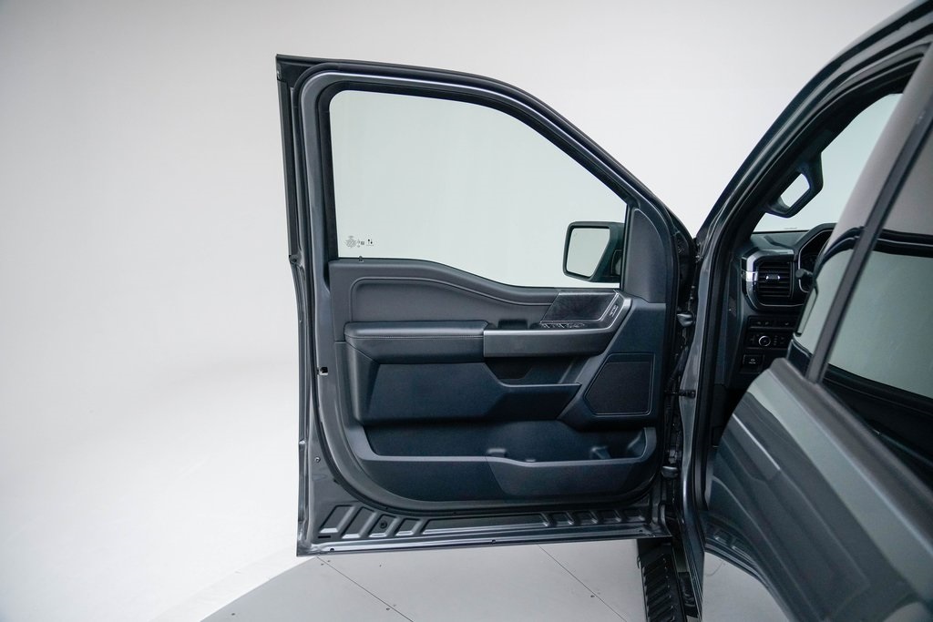 2022 Ford F-150 XLT photo 3