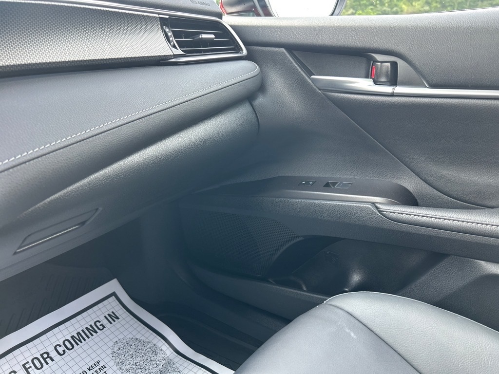 2024 Toyota Camry Hybrid XSE photo 34
