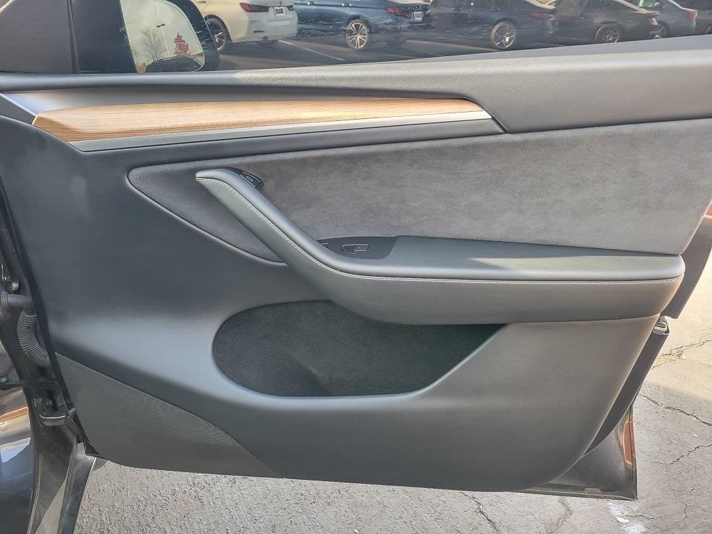 2024 TESLA MODEL Y - Image 19