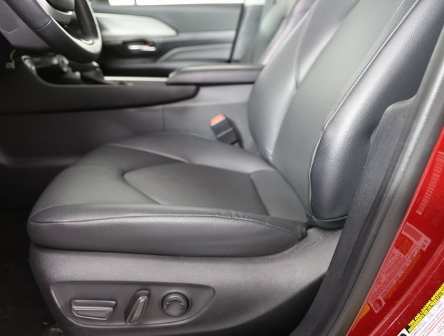 2024 Toyota Grand Highlander XLE photo 4