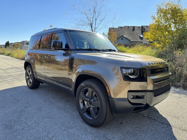 2026 Land Rover Defender 110 S photo 4