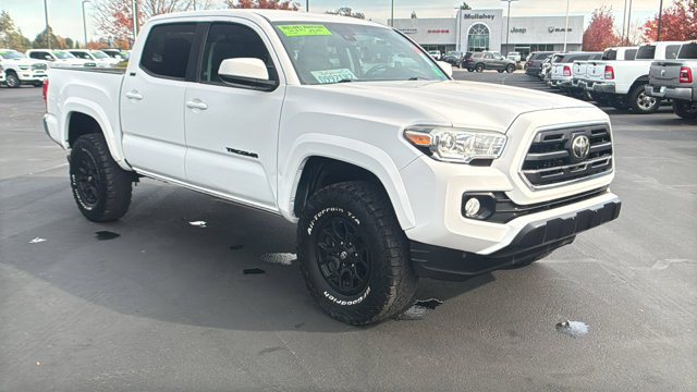 2019 Toyota Tacoma SR5's photo