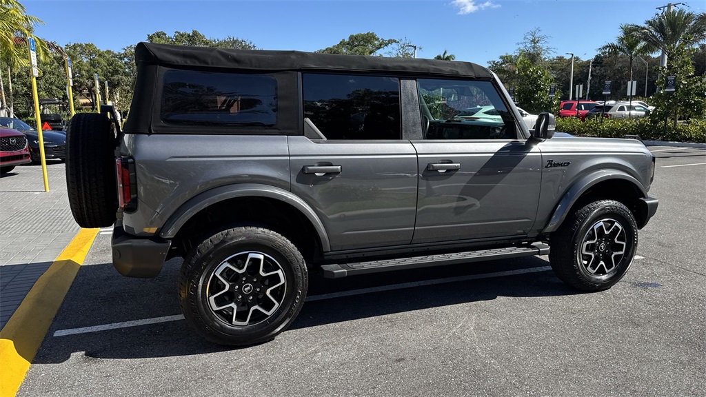 2023 Ford Bronco Outer Banks photo 4