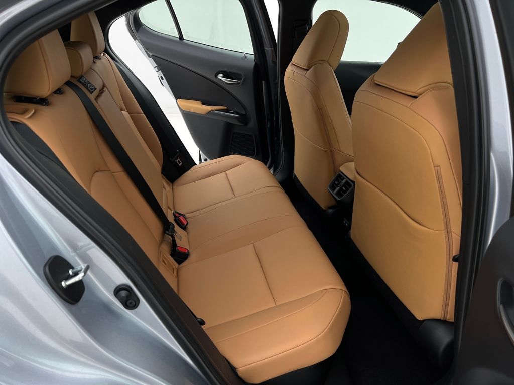 2025 Lexus UX Premium photo 16
