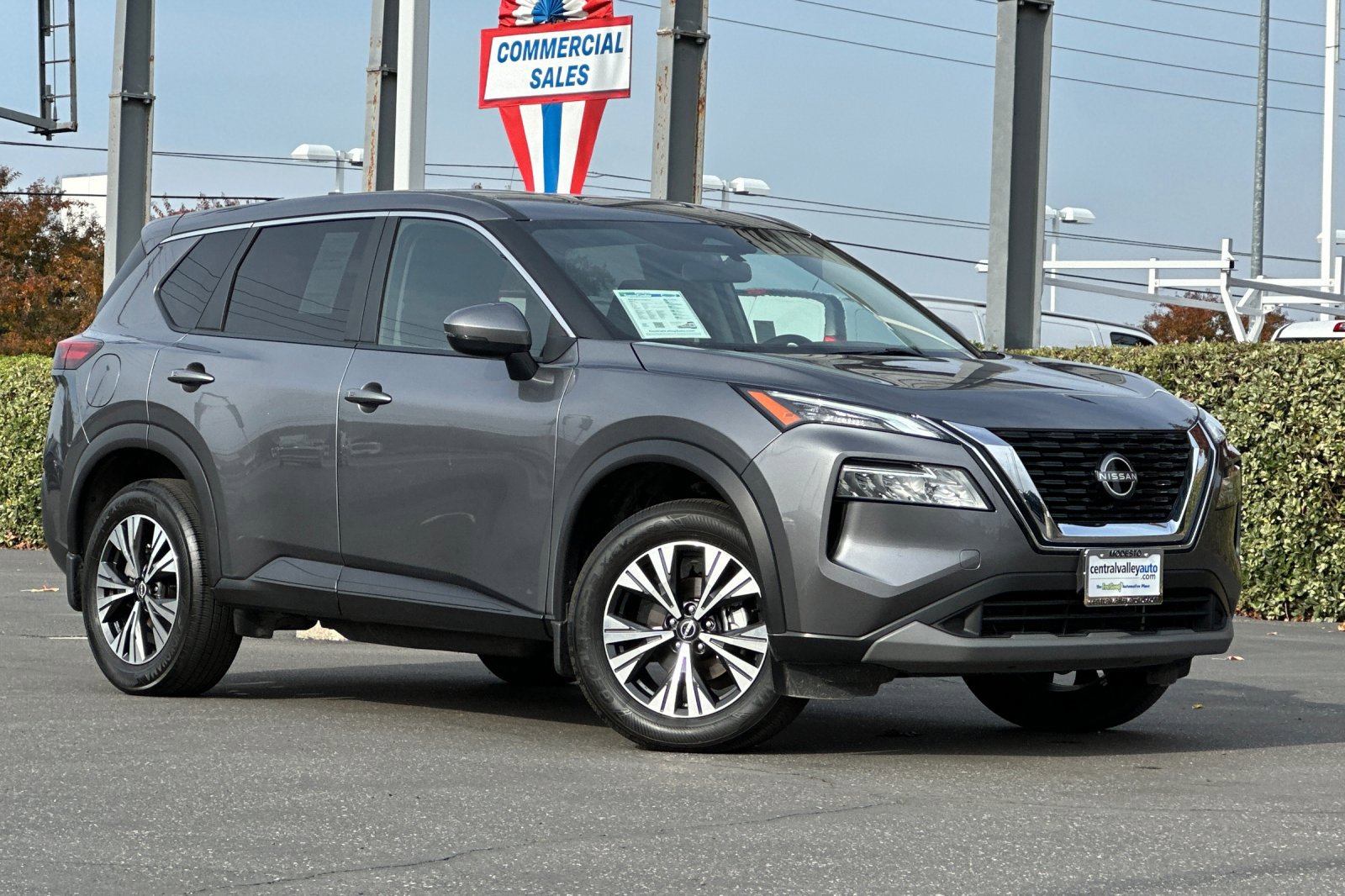 2023 Nissan Rogue SV photo 2