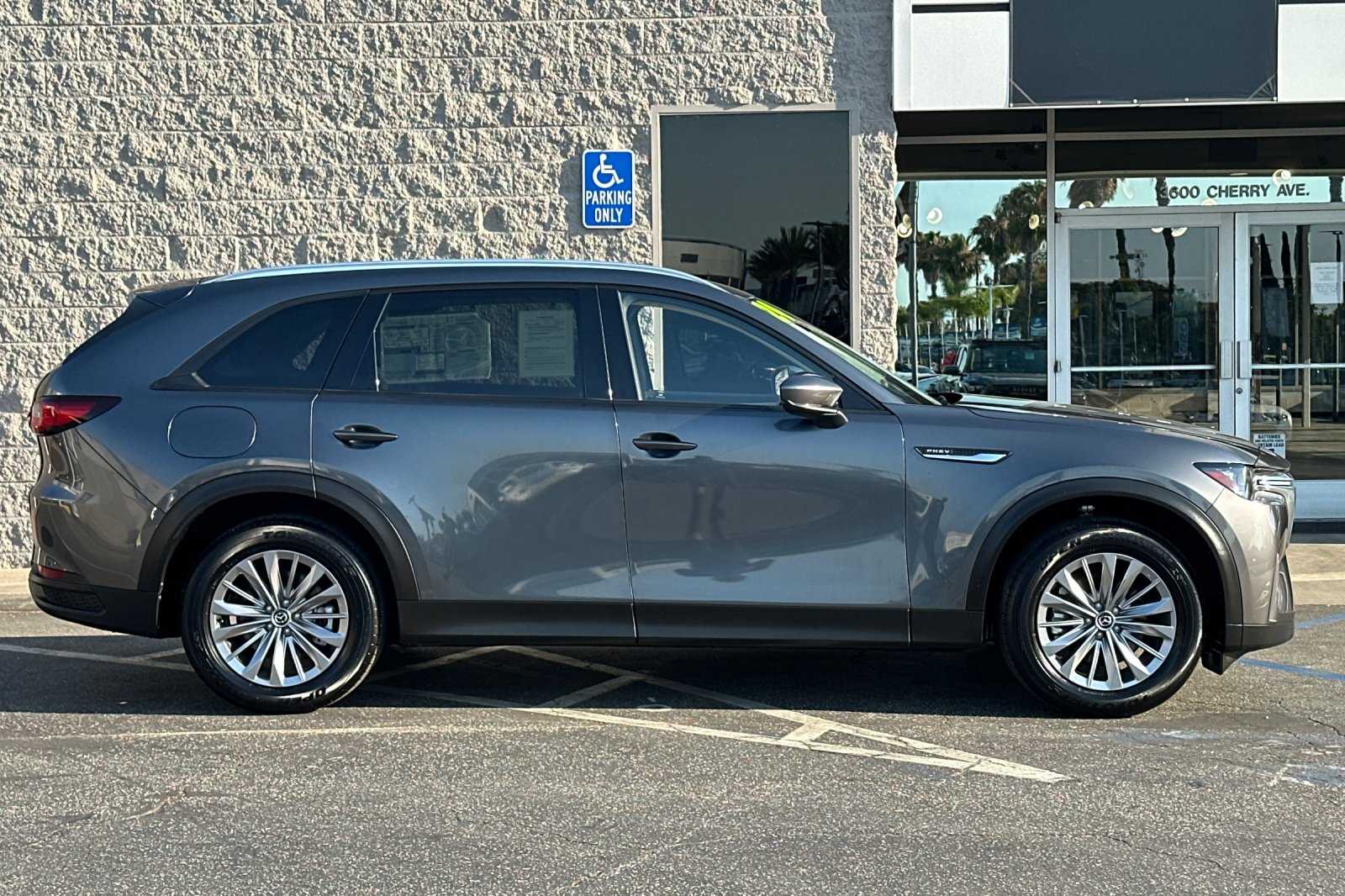 2024 Mazda CX-90 Preferred photo 3