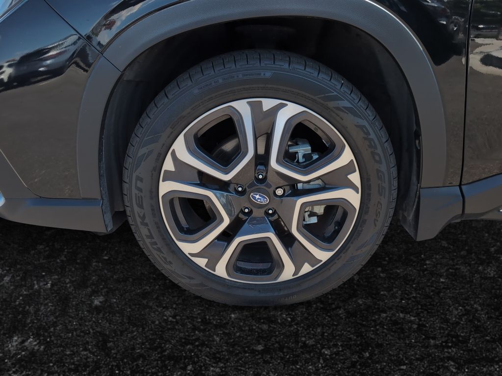 2023 Subaru Ascent Limited photo 24