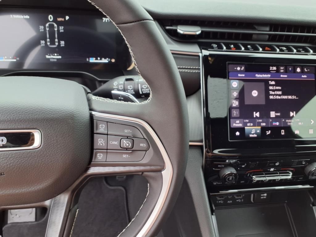 2025 Jeep Grand Cherokee Altitude X photo 10
